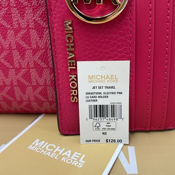 MICHAEL KORS
Large Pebbled Leather Card Holder Case
Electric Pink 
NWT - Picture 8 of 16
